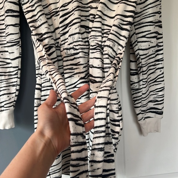 Saylor Rudie Zebra Print Dress - Picture 5 of 6